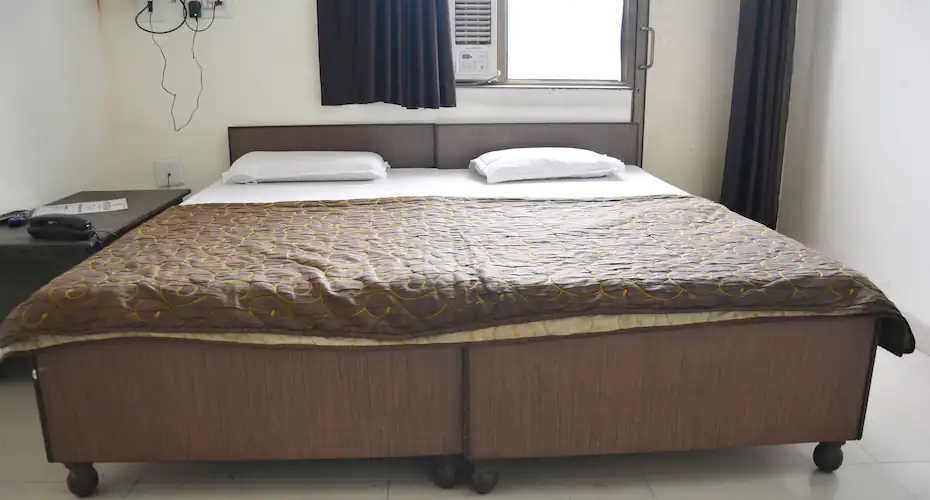 Hotel Chitra Palace & Restaurant | Deluxe AC Room